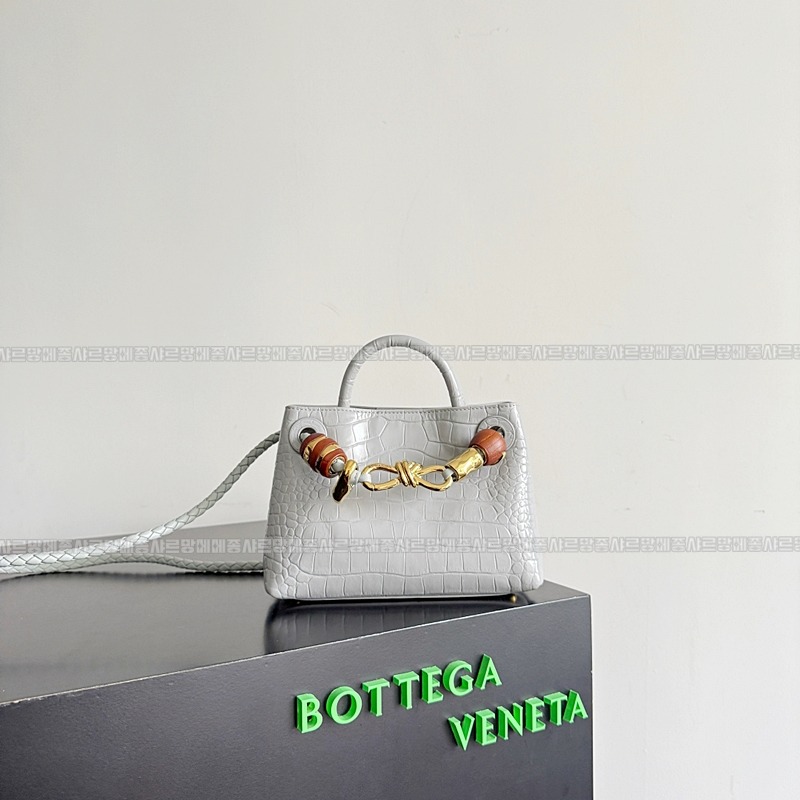 보테가베네타미니안디아모 20260301-140815-001루.jpg