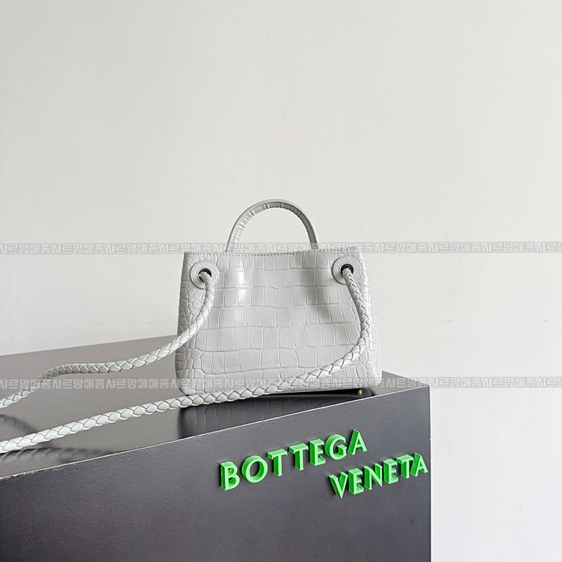 보테가베네타미니안디아모 20260301-140815-003루.jpg