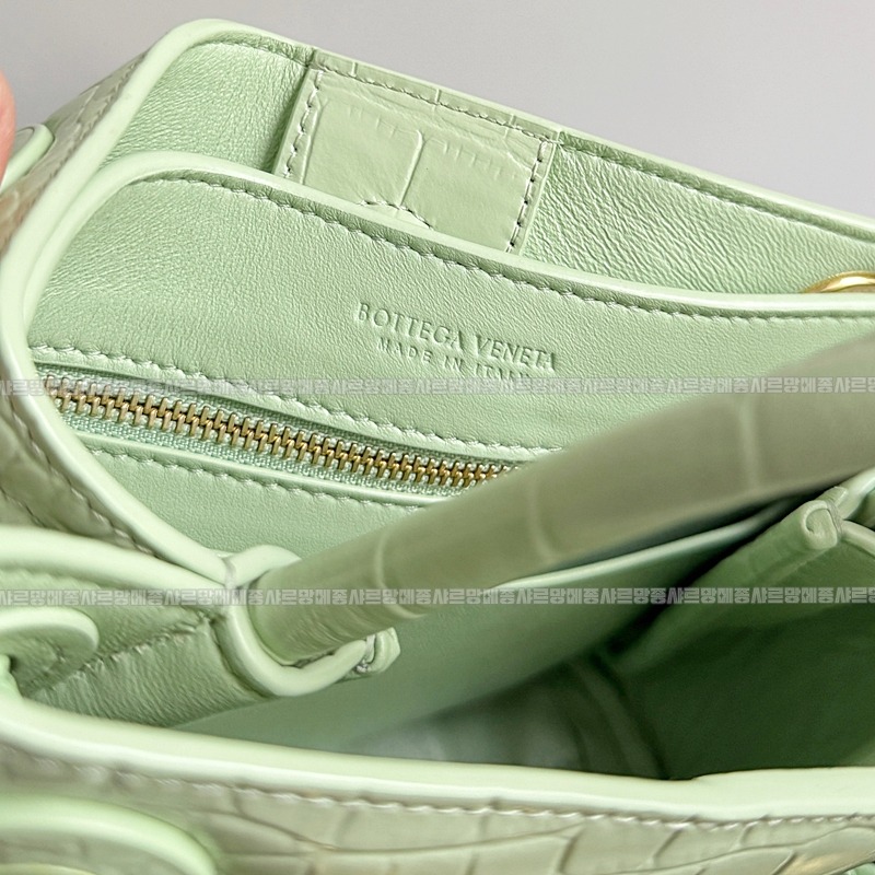 보테가베네타미니안디아모 20260301-141229-008루.jpg