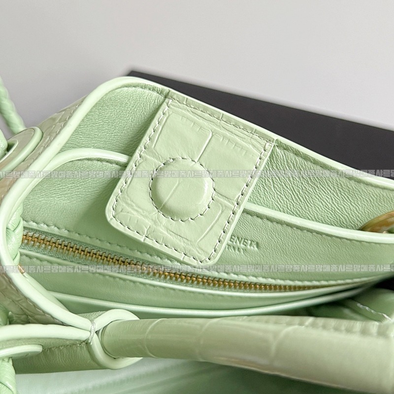 보테가베네타미니안디아모 20260301-141229-007루.jpg