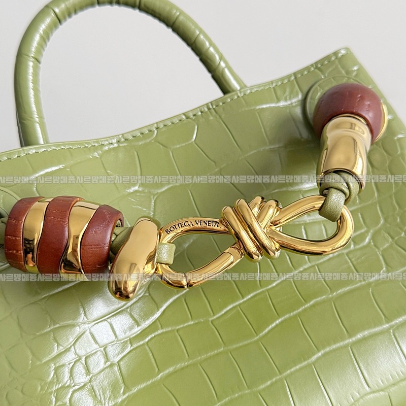 보테가베네타미니안디아모 20260301-141410-005루.jpg