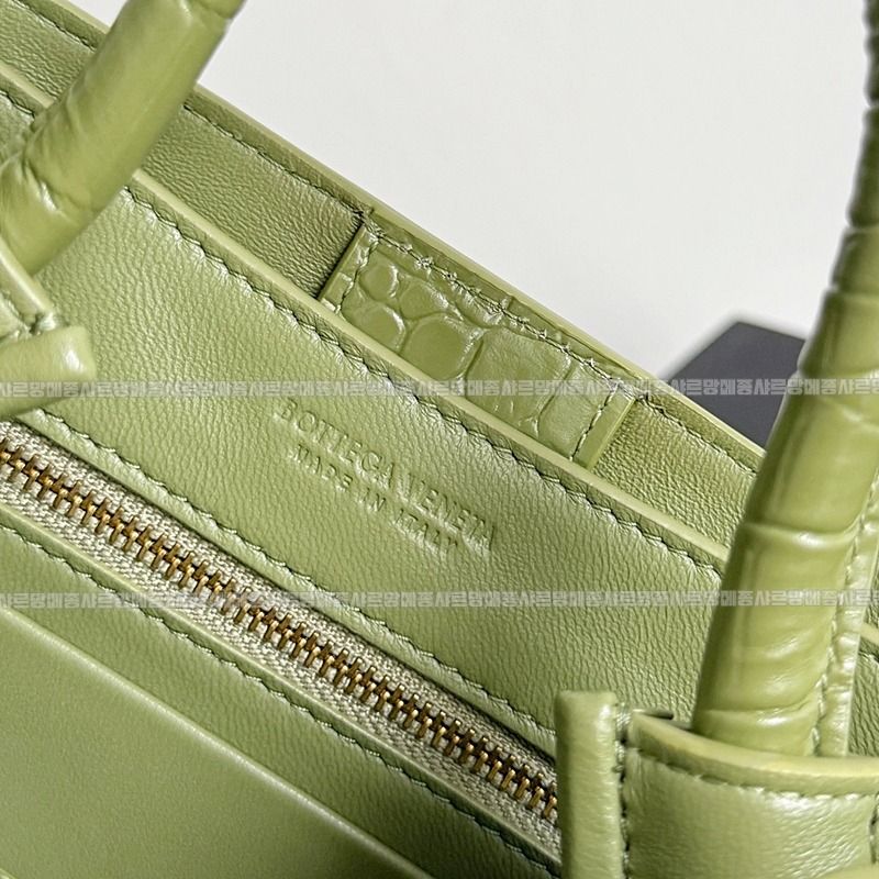 보테가베네타미니안디아모 20260301-141410-008루.jpg