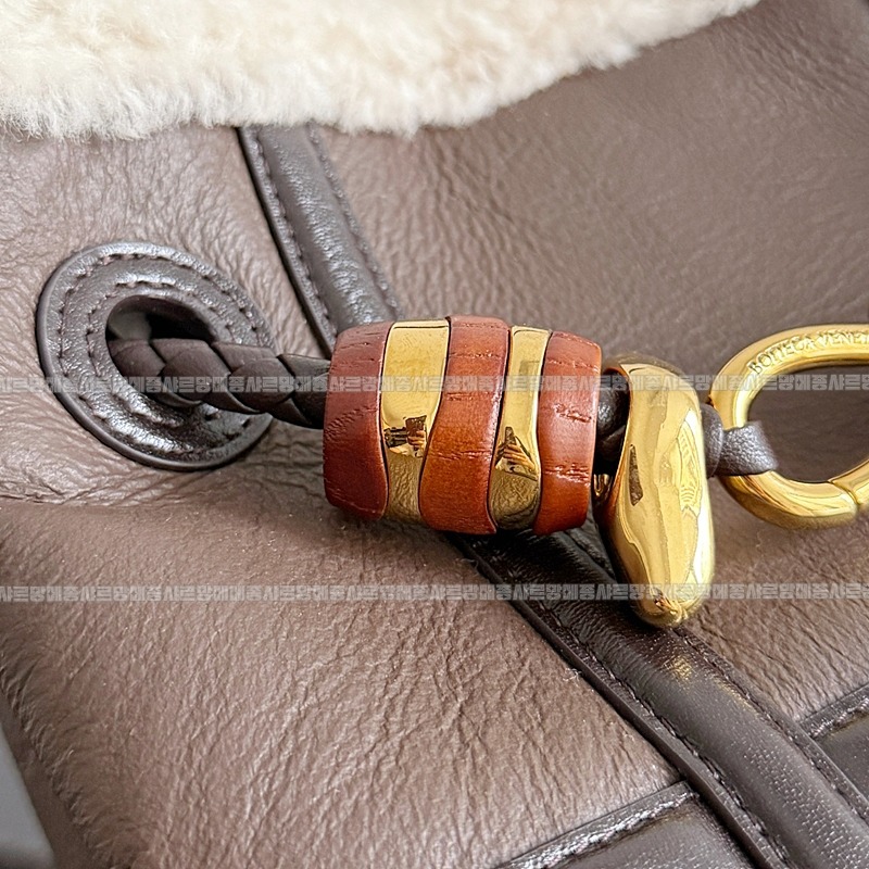 보테가베네타미니안디아모 20260301-141536-004루.jpg