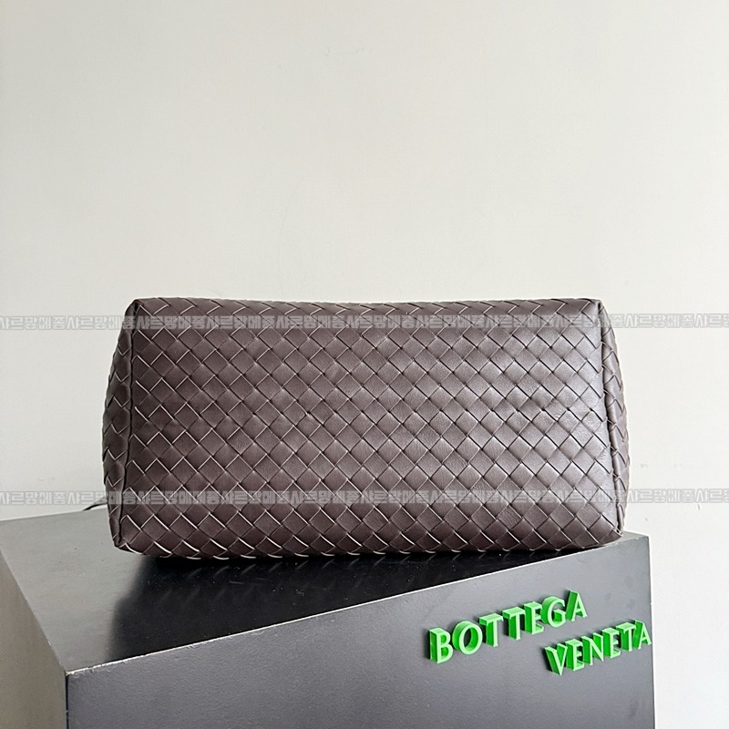 보테가베네타안디아모보이저 20260301-142320-006루.jpg