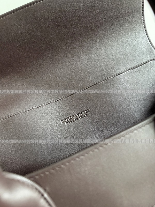 보테가베네타안디아모보이저 20260301-142320-009루.jpg