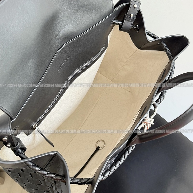 보테가베네타안디아모보이저 20260301-142637-009루.jpg