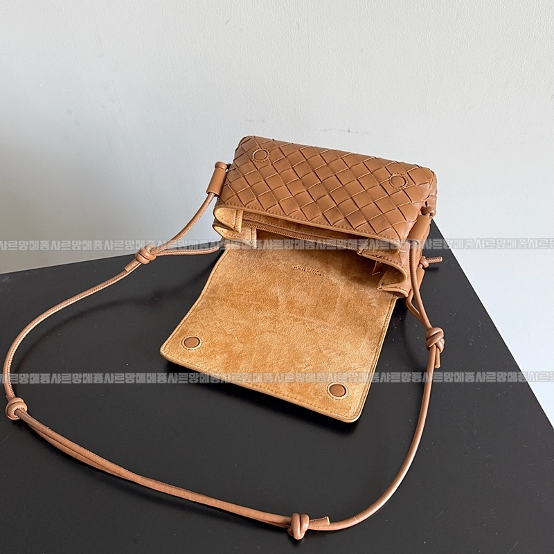 보테가베네타노뚜르노 20260301-150914-006루.jpg