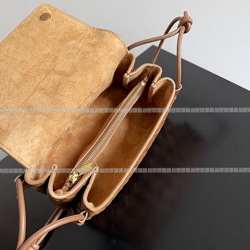 보테가베네타노뚜르노 20260301-150915-009루.jpg