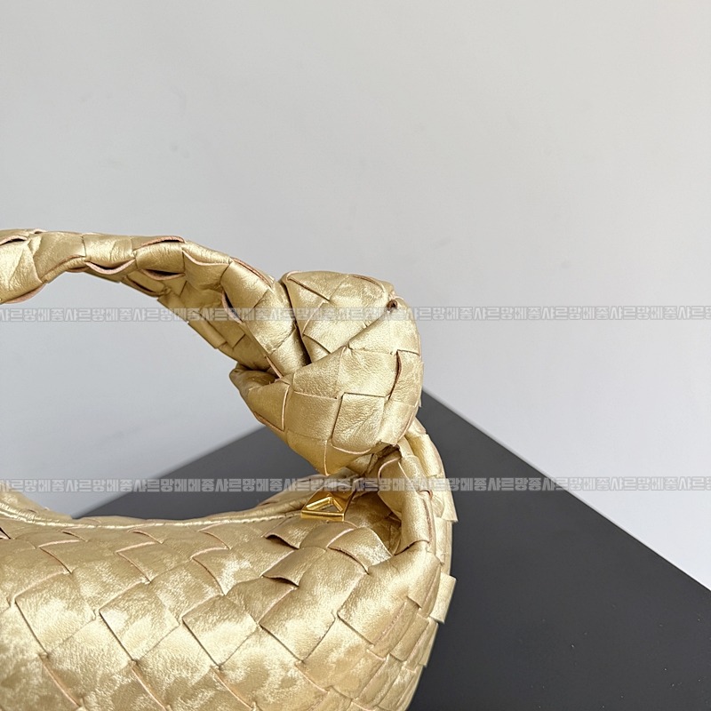 보테가베네타미니조디 20260301-152723-002루.jpg