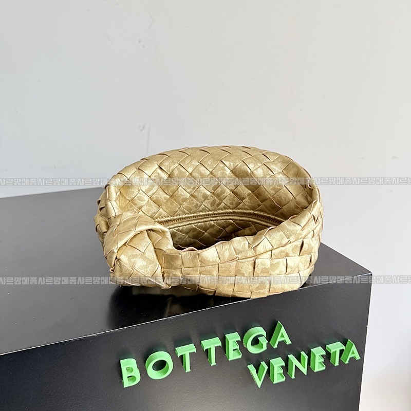 보테가베네타미니조디 20260301-152723-003루.jpg