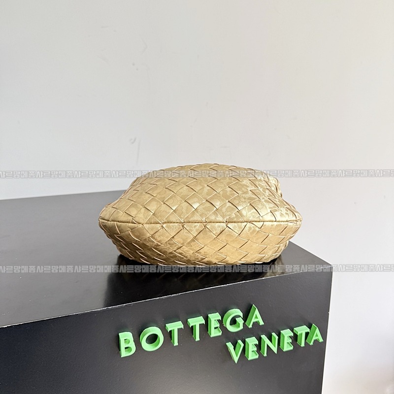 보테가베네타미니조디 20260301-152723-005루.jpg