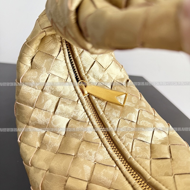 보테가베네타미니조디 20260301-152723-006루.jpg