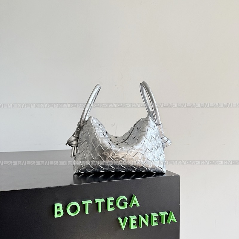 보테가베네타탑핸들루프백스몰 20260301-160856-001루.jpg