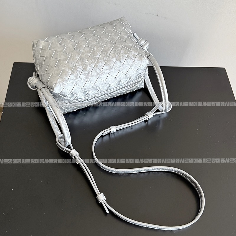 보테가베네타탑핸들루프백스몰 20260301-160856-005루.jpg