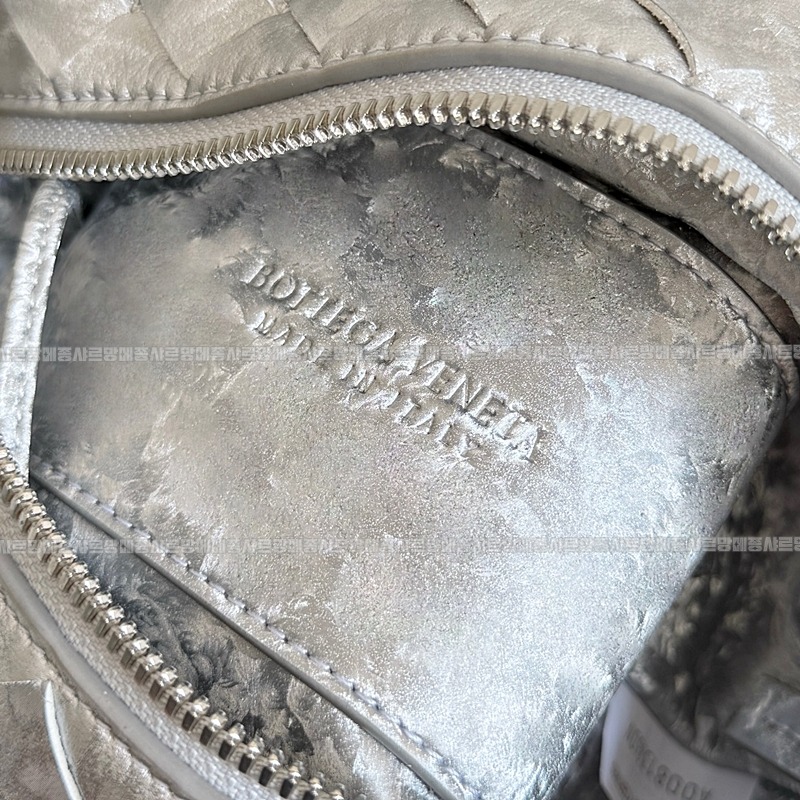 보테가베네타탑핸들루프백스몰 20260301-160857-007루.jpg