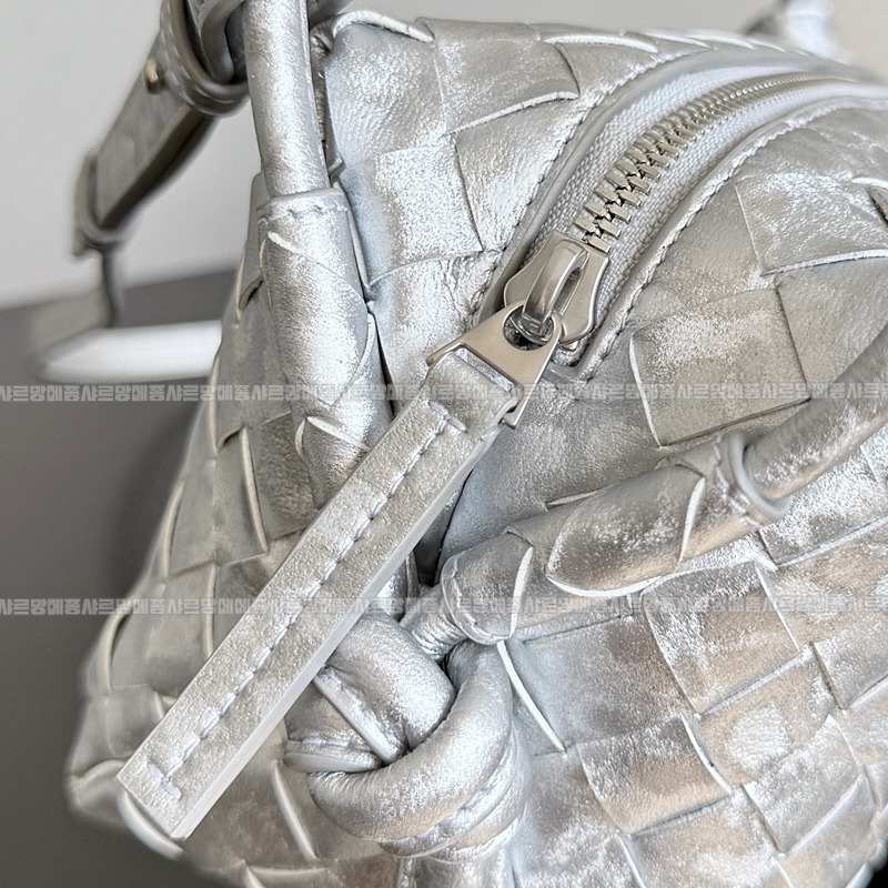 보테가베네타탑핸들루프백스몰 20260301-160856-004루.jpg