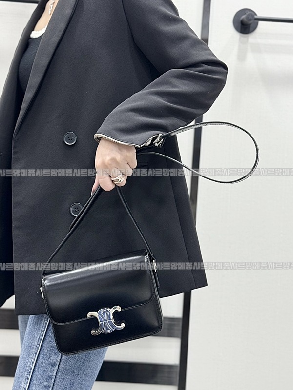 셀린느틴트리옹프백 20260302-133855-007루.jpg