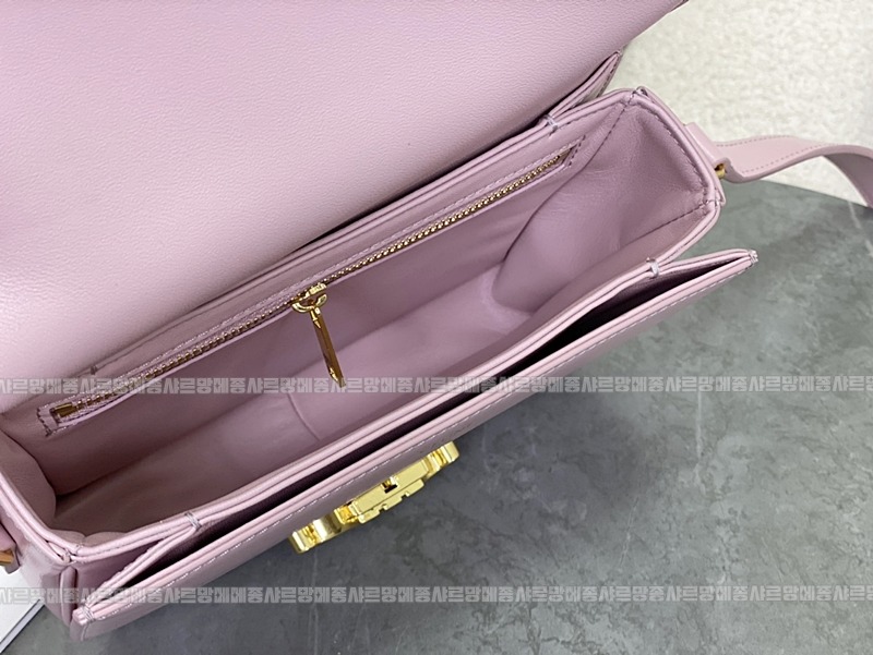 셀린느틴트리옹프백 20260302-135616-008루.jpg