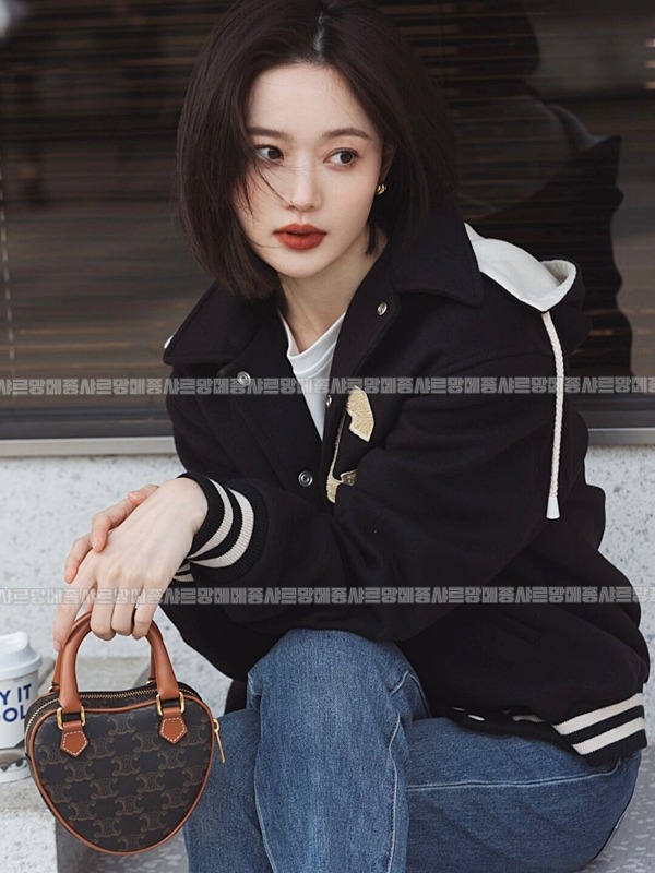 셀린느트리오페캔버스 20260302-144223-010루.jpg