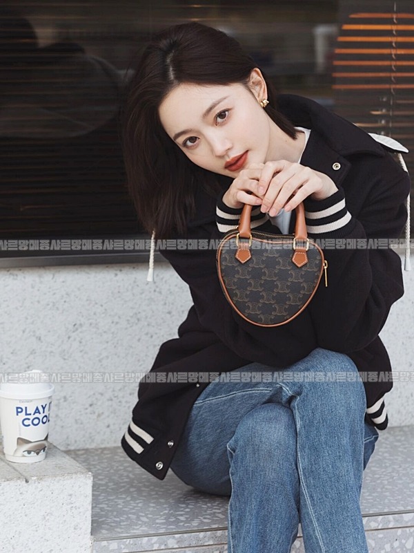 셀린느트리오페캔버스 20260302-144223-011루.jpg