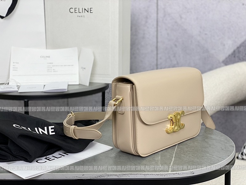 셀린느클래식트리옹프백 20260302-150046-002루.jpg