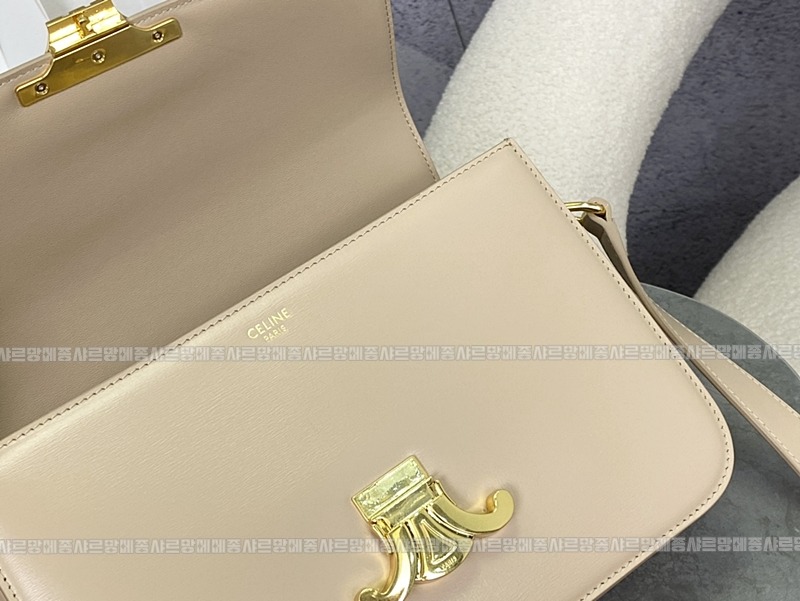 셀린느클래식트리옹프백 20260302-150046-007루.jpg