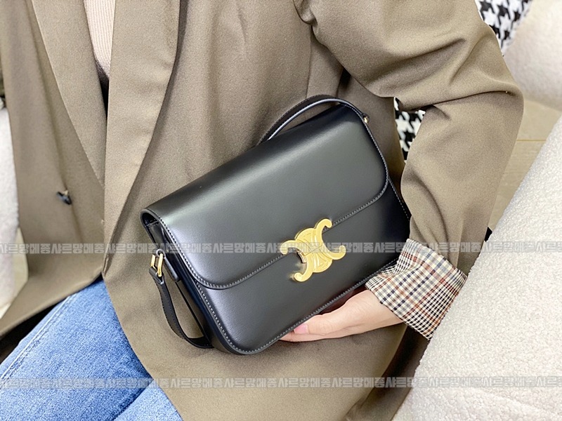 셀린느클래식트리옹프백 20260302-151411-011루.jpg