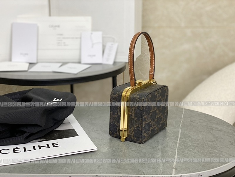 셀린느라나미노디에르 20260302-153141-002루.jpg