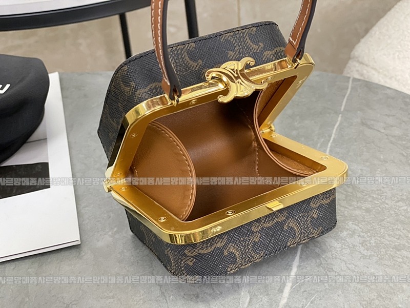 셀린느라나미노디에르 20260302-153142-007루.jpg