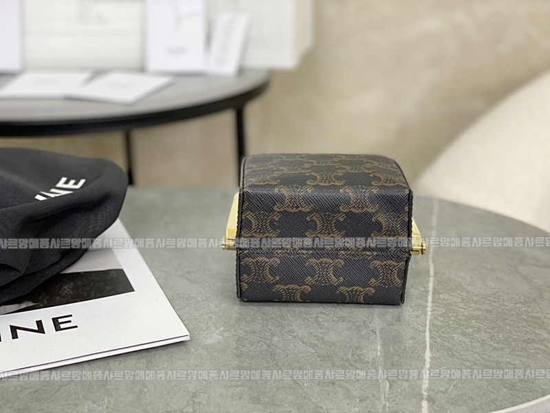 셀린느라나미노디에르 20260302-153142-006루.jpg