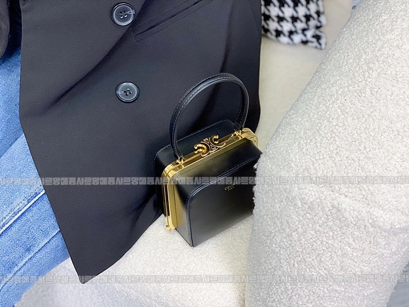 셀린느라나미노디에르 20260302-153503-012루.jpg