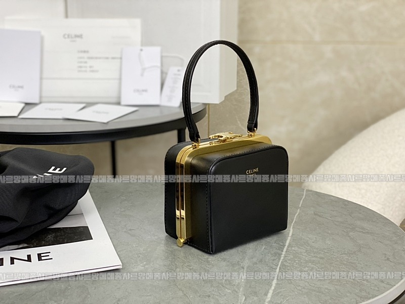 셀린느라나미노디에르 20260302-153502-002루.jpg