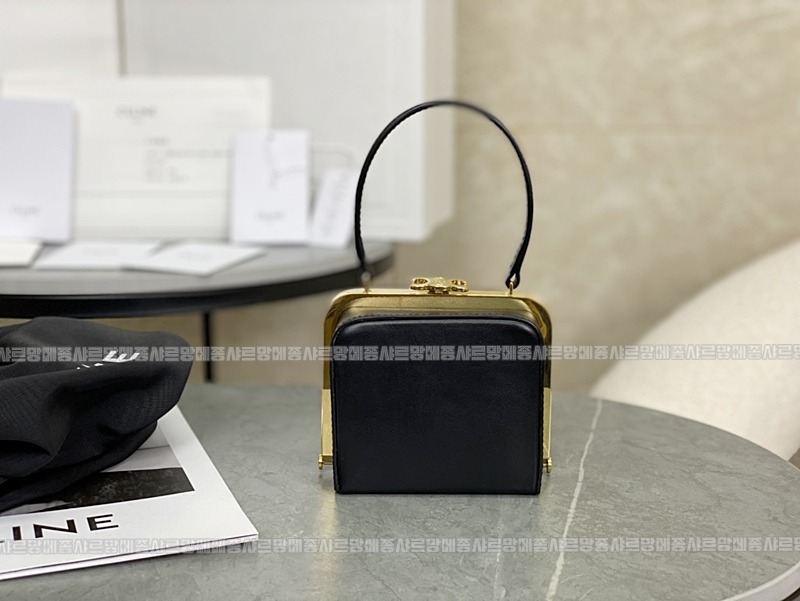 셀린느라나미노디에르 20260302-153502-003루.jpg