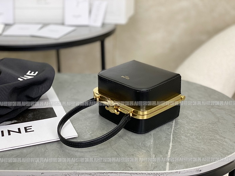 셀린느라나미노디에르 20260302-153503-004루.jpg