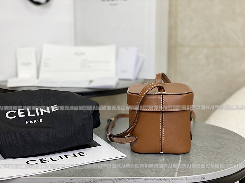 셀린느퀴르트리오페박스 20260302-161604-003루.jpg