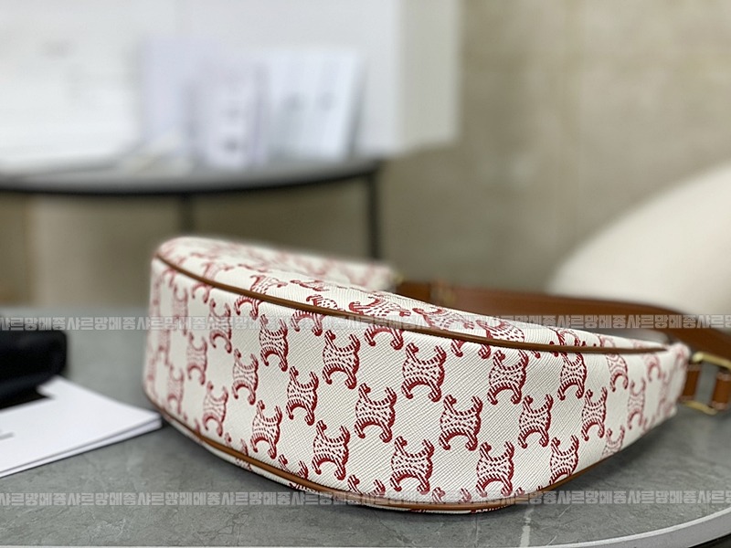 셀린느트리옹프아바백 wsxc1772471716569_4루.jpg