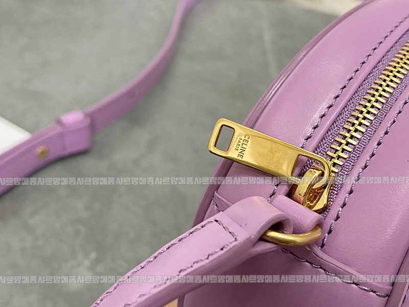 셀린느오벌펄스퀴르크로스비치백 20260303-142324-008루.jpg