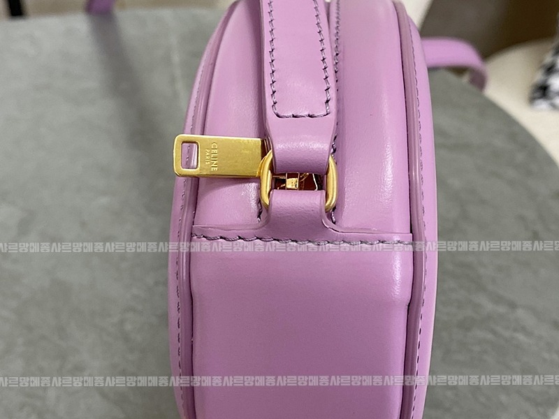 셀린느오벌펄스퀴르크로스비치백 20260303-142324-009루.jpg