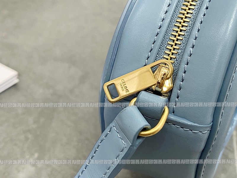 셀린느오벌펄스퀴르크로스비치백 20260303-142510-012루.jpg