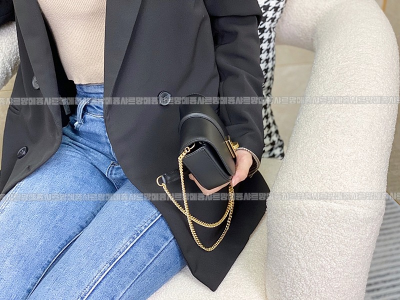 셀린느스몰16월넷온체인백 20260304-173119-021루.jpg