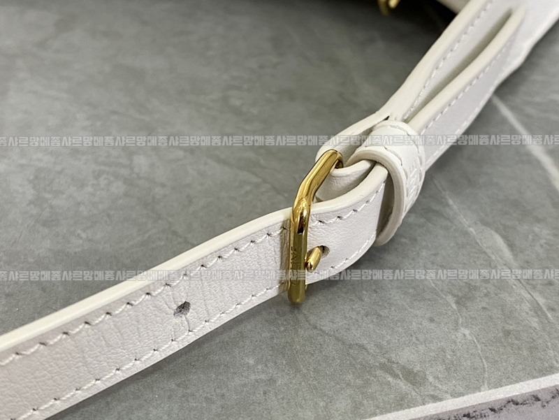 셀린느트리오페퀴르숄더백 20260304-174832-016루.jpg