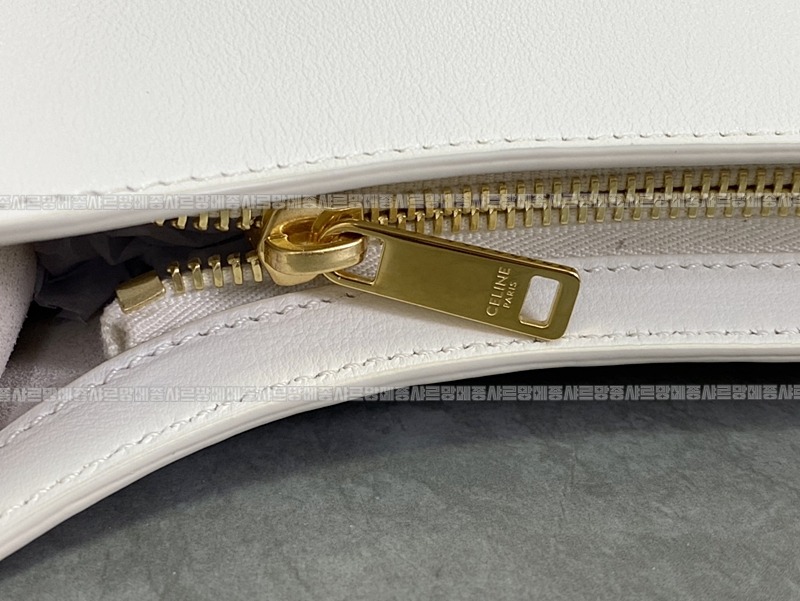 셀린느트리오페퀴르숄더백 20260304-174832-015루.jpg