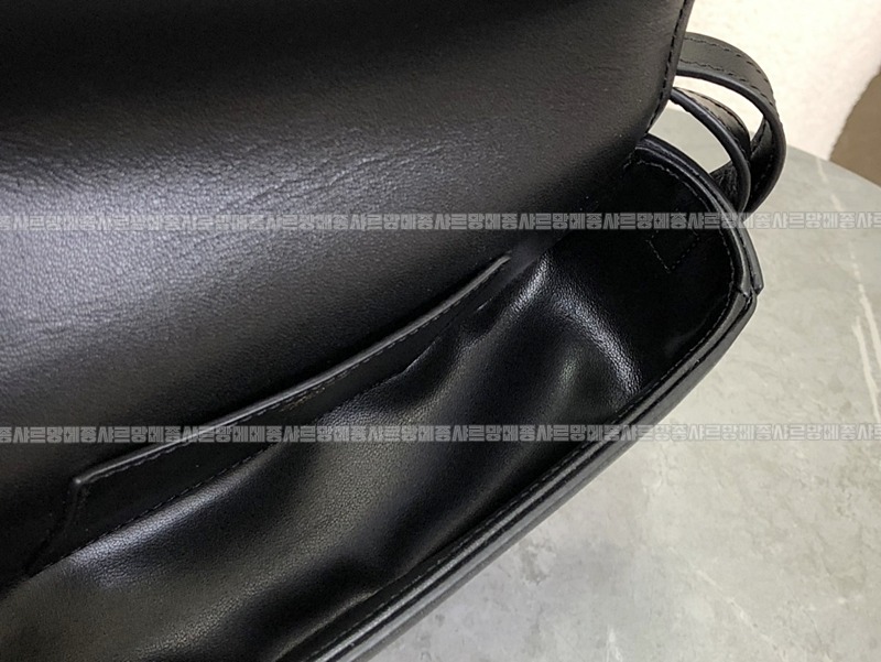 셀린느타부클러치백 20260304-180155-006루.jpg