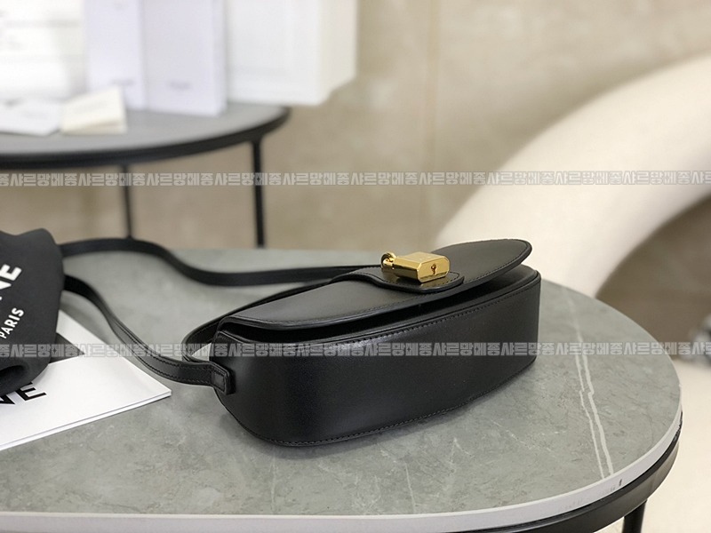 셀린느타부클러치백 20260304-180155-007루.jpg