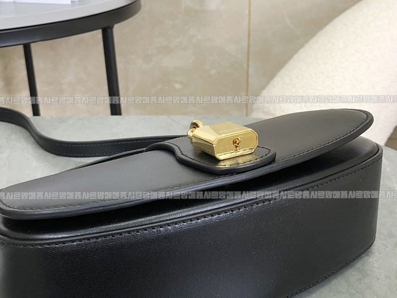 셀린느타부클러치백 20260304-180156-012루.jpg