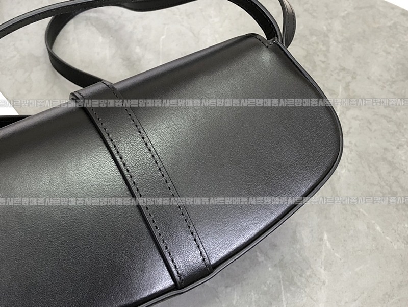 셀린느타부클러치백 20260304-180156-016루.jpg