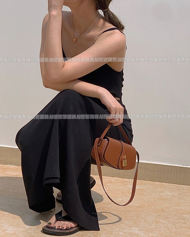 셀린느타부클러치백 20260304-180441-017루.jpg