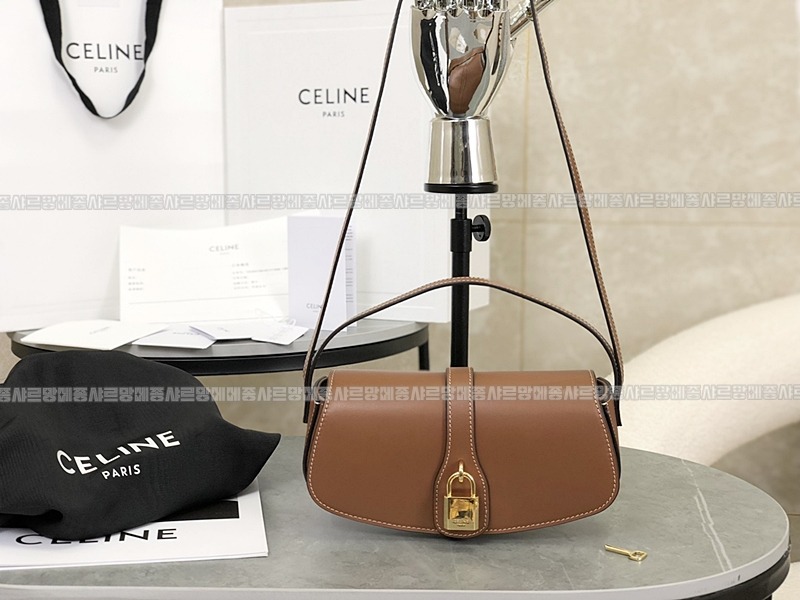 셀린느타부클러치백 20260304-180439-005루.jpg