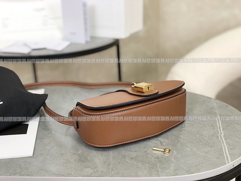 셀린느타부클러치백 20260304-180440-010루.jpg