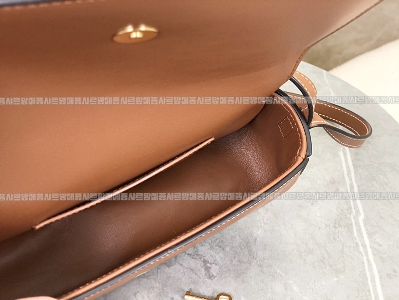 셀린느타부클러치백 20260304-180440-013루.jpg